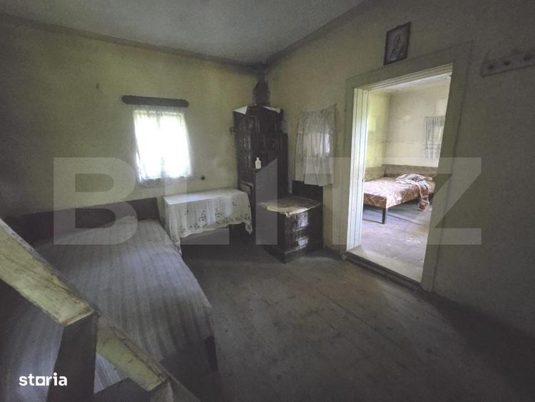 Casă cu 3 camere cu Teren 1954 Mp în Central