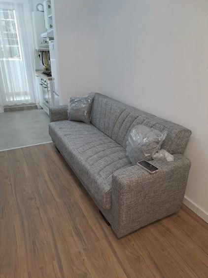 Apartament cu 2 camere semidecomandat în Berceni