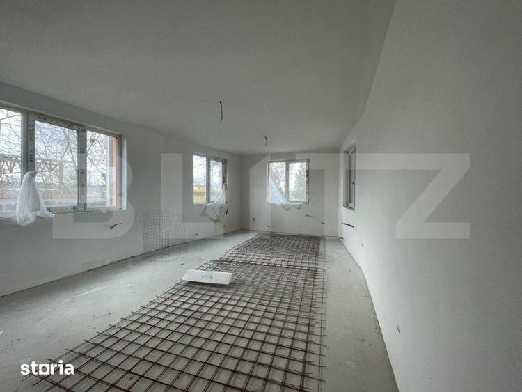 Casă cu 8 camere cu Teren 800 Mp în Podari