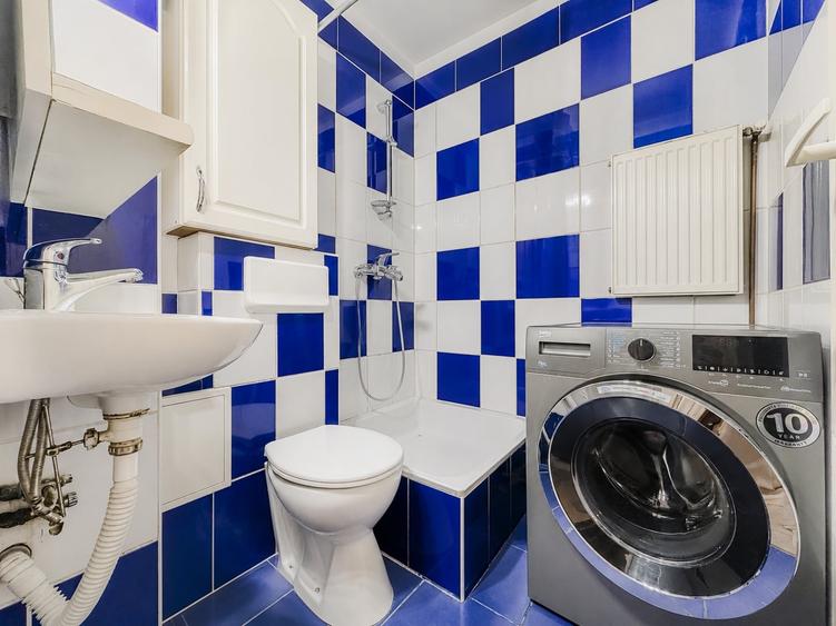 Apartament cu 3 camere decomandat, mobilat în Zorilor