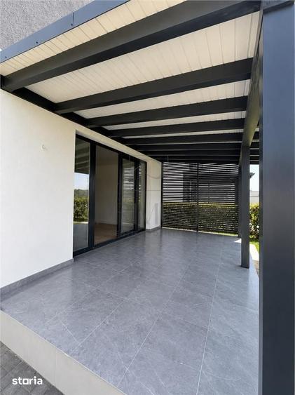 Casă cu 5 camere cu Teren 301 Mp în Central