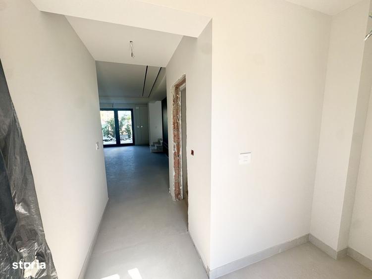 Casă cu 4 camere în Central