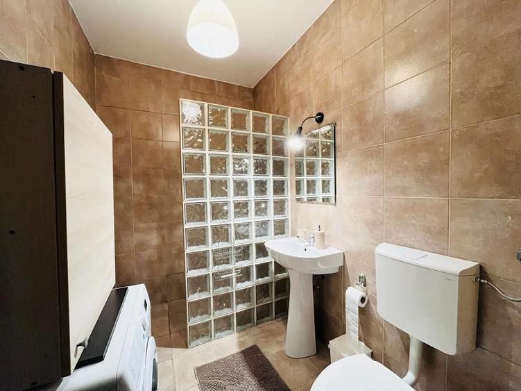 Apartament cu 2 camere decomandat, mobilat în Zorilor