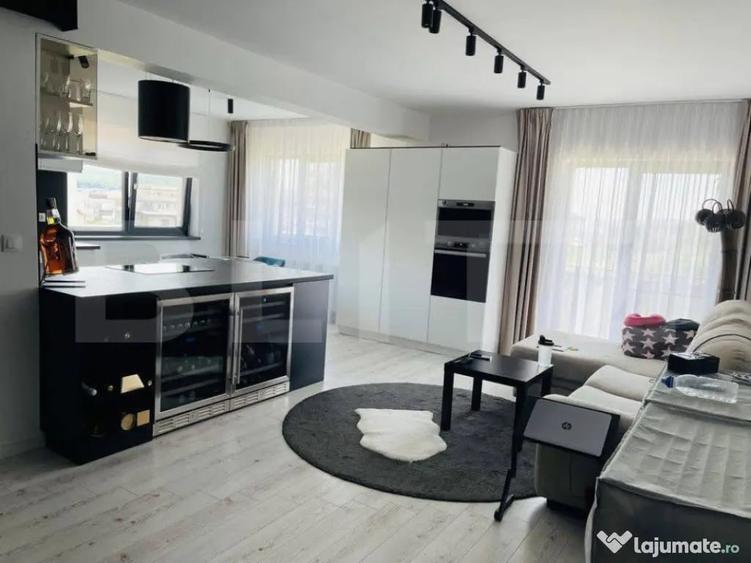 Apartament cu 3 camere decomandat în Centura