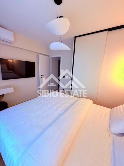 Apartament cu 2 camere decomandat, mobilat în Central