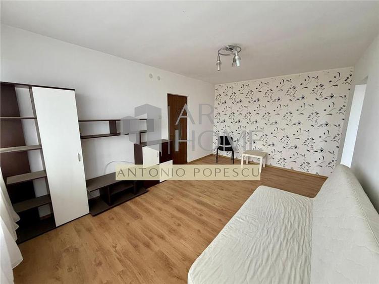 Apartament cu 2 camere semidecomandat, mobilat în Sud