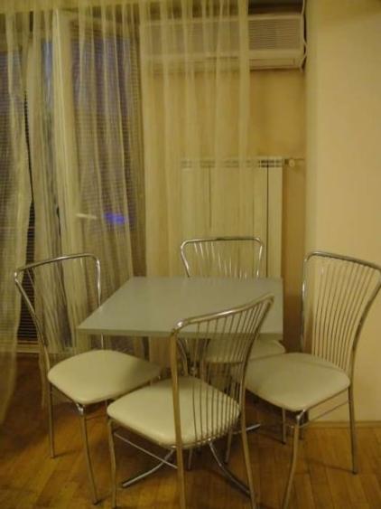 Apartament cu 2 camere semidecomandat în Tineretului