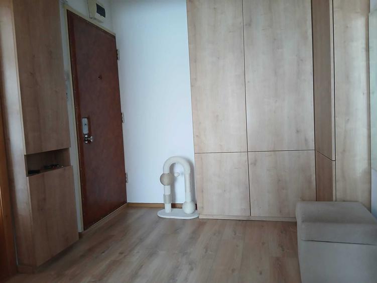Apartament cu 3 camere decomandat în Cantemir