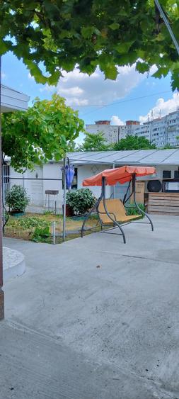 Casă cu 7 camere cu Teren 400 Mp în Central