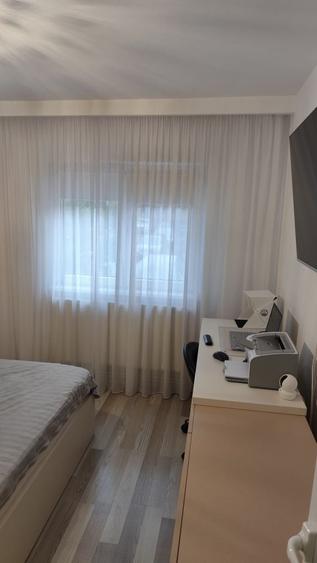 Apartament cu 2 camere decomandat în Exterior Vest