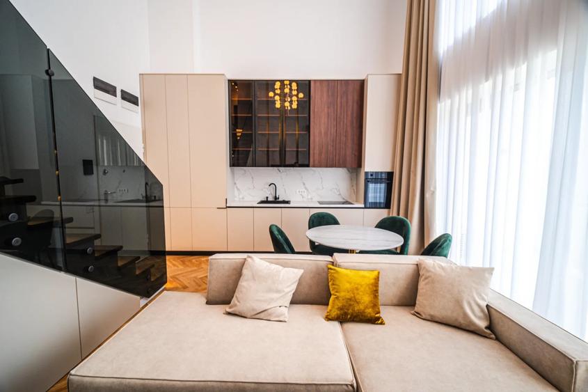 Penthouse cu 2 camere decomandat în Floreasca