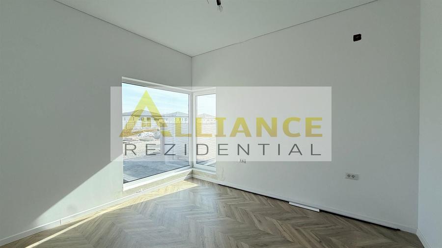 Casa Individuala - 4 camere - 2 bai - 371 mp teren - 8