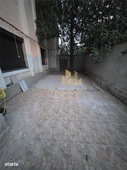 Apartament cu 5 camere decomandat în Girocului