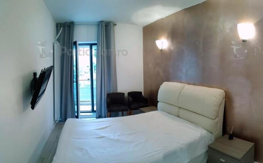 Apartament cu 2 camere semidecomandat, mobilat în Regie