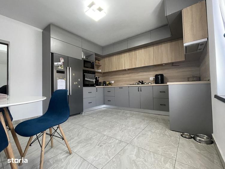 Casă cu 4 camere în Central
