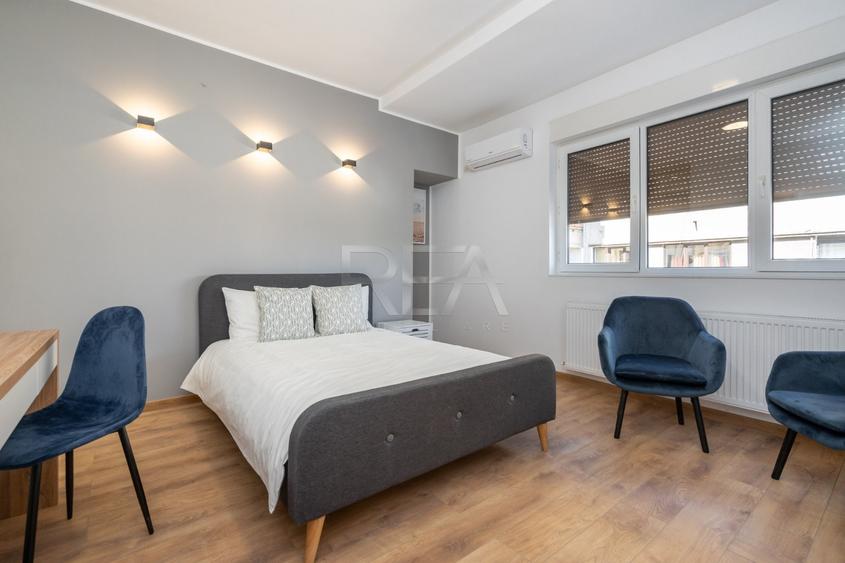 Apartament cu 5 camere decomandat, mobilat în Universitate