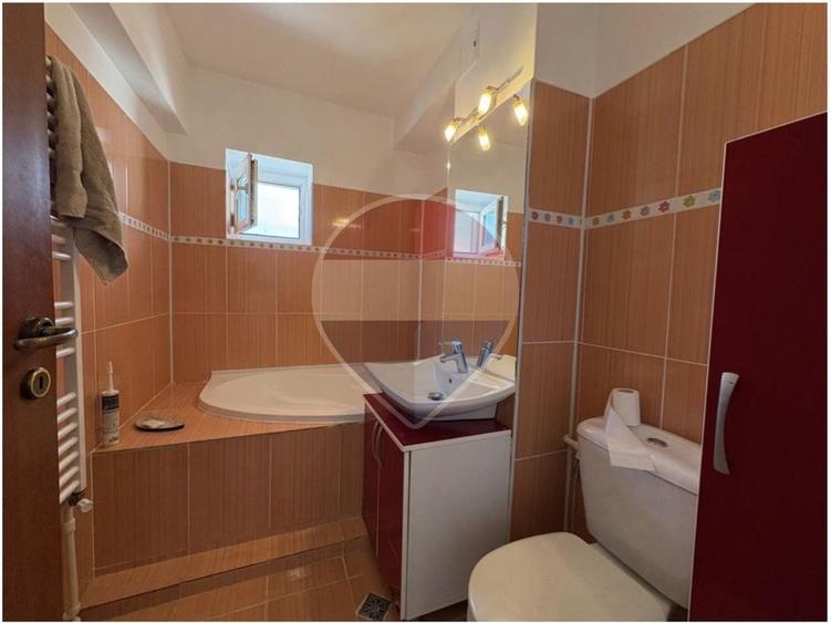 Apartament cu 2 camere semidecomandat în Tomis II
