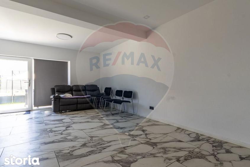 Casă cu 4 camere cu Canalizare în Fântânele