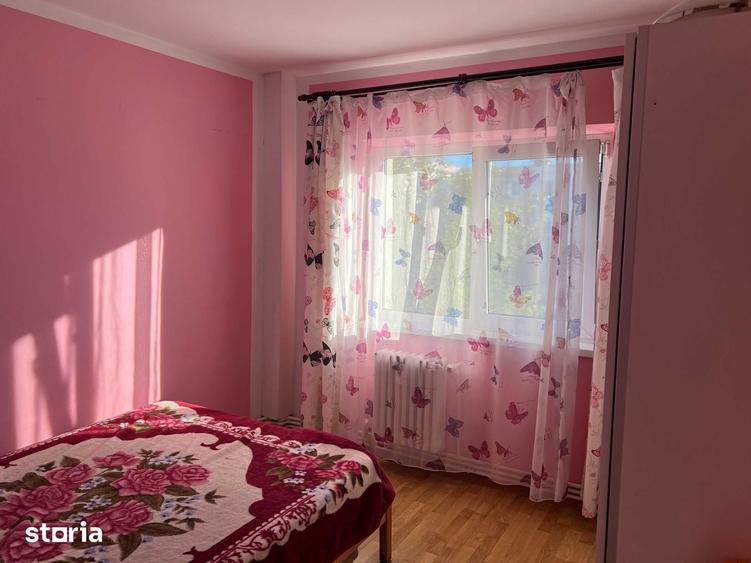 Apartament cu 2 camere decomandat în Nicolina