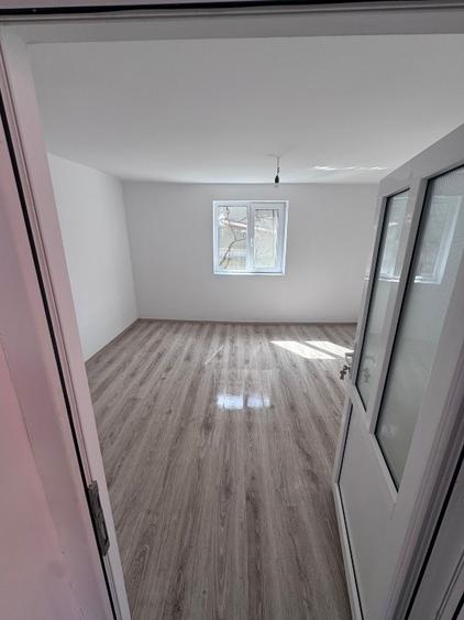 Casă individuală cu 5 camere cu Teren 3223 Mp în Josani (Măgești)
