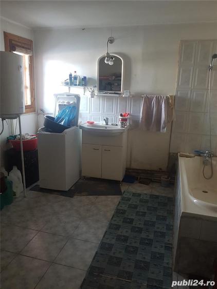 Casă cu 3 camere cu Teren 2500 Mp în Sălătrucu
