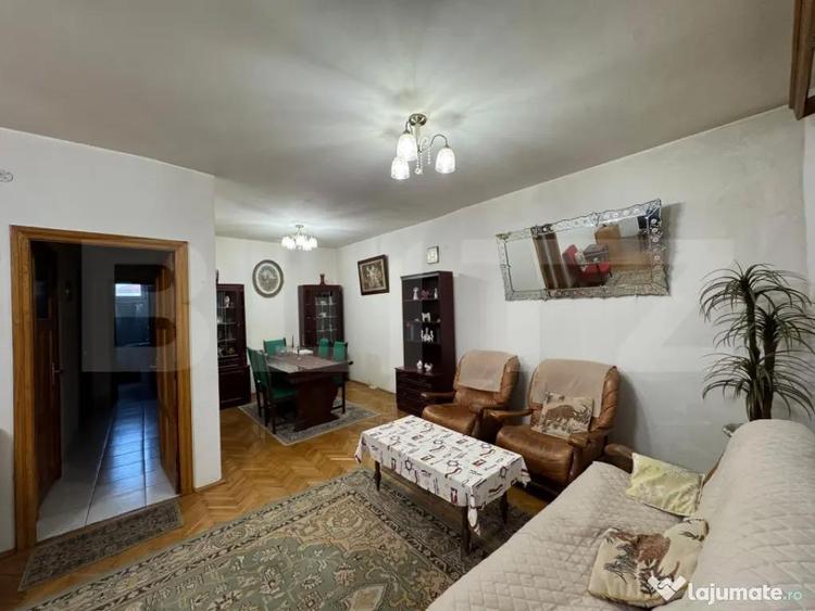 Casă cu 5 camere cu Teren 163 Mp în Siloz