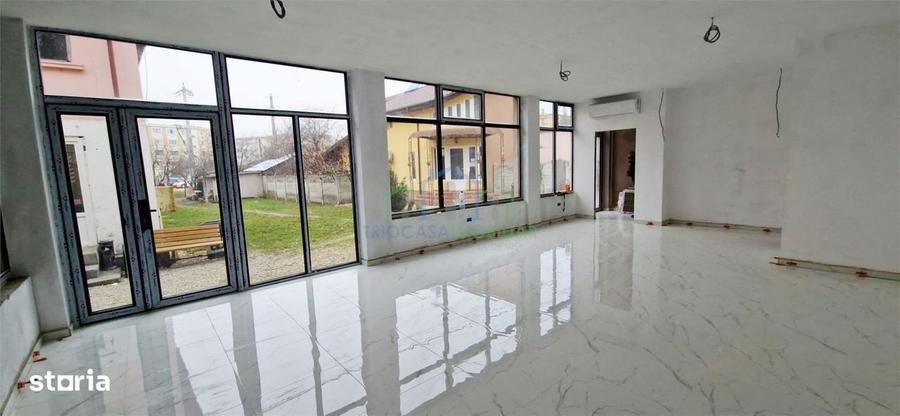 Spațiu comercial, de 120 mp, în Central
