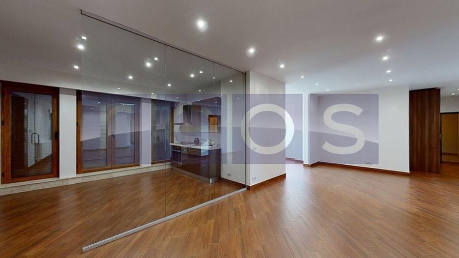 Apartament cu 3 camere decomandat în Beller