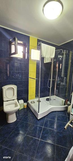 Casă cu 5 camere cu Teren 500 Mp în Central