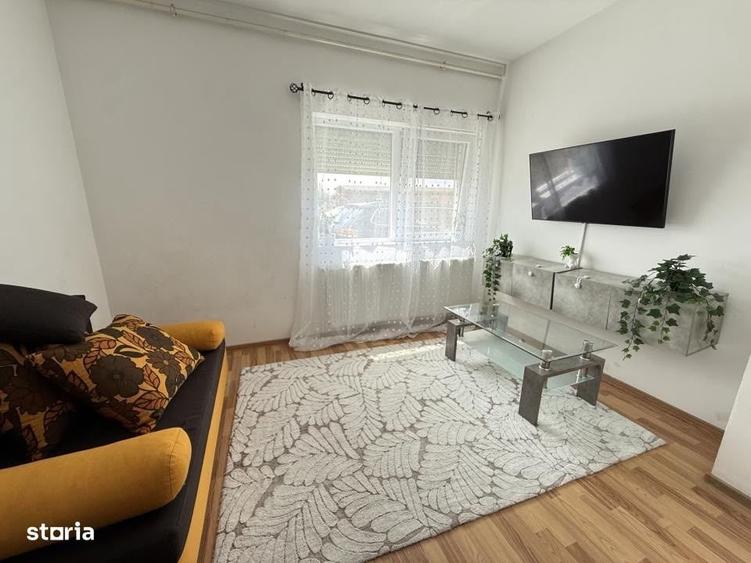 Apartament cu 3 camere decomandat în Sânandrei