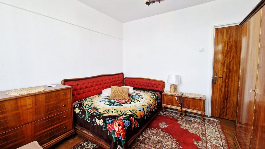 Apartament cu 3 camere decomandat, mobilat în Kiseleff