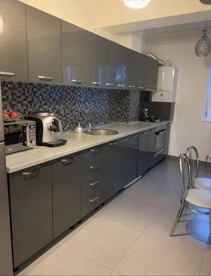 Apartament cu 3 camere decomandat, mobilat în P-ța Muncii