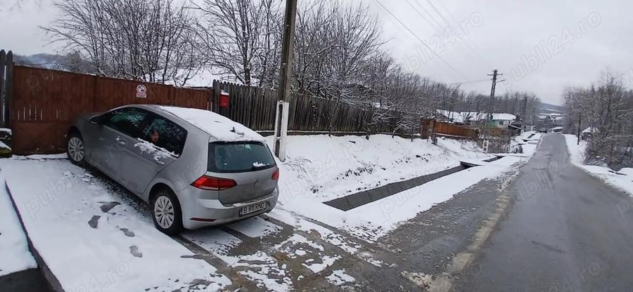Casă cu 2 camere cu Teren 11000 Mp în Mitrofani