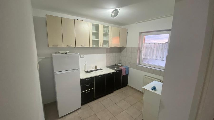 Apartament cu 2 camere semidecomandat, mobilat în Chișoda