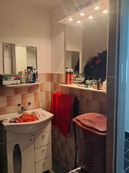Apartament cu 3 camere decomandat în Buzaului