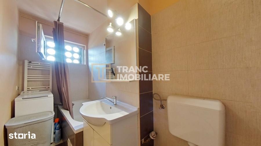 Apartament cu 3 camere decomandat, mobilat în Aurel Vlaicu