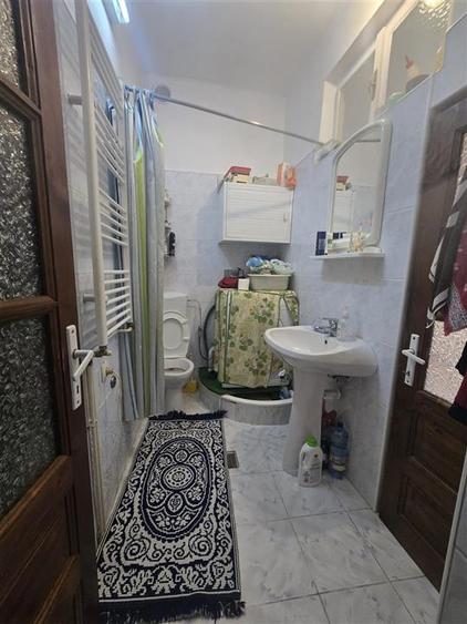 Duplex cu 3 camere cu Canalizare în Central