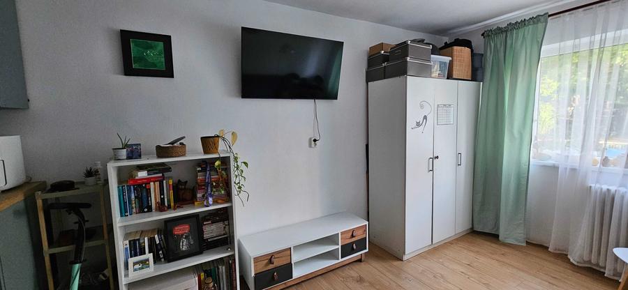 Garsoniera renovata, zona linistita aproape de centru - 4