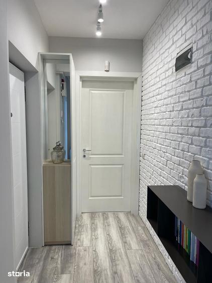 Apartament cu 2 camere decomandat în Tei
