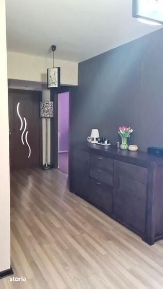 Apartament cu 3 camere în Calea Romanului