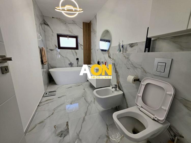 Casă individuală cu 3 camere cu Canalizare în Cetate