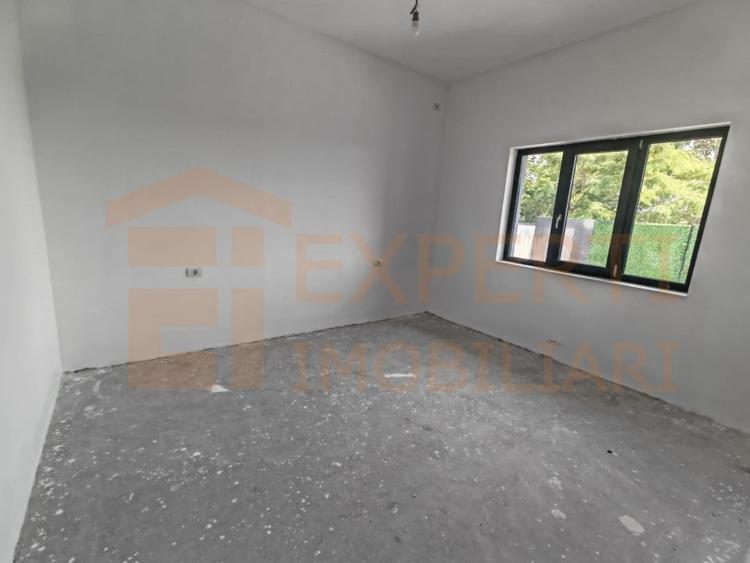 Casă de vânzare în Cumpăna, la cheie, utilități complete, deschidere la 2 străzi - 10
