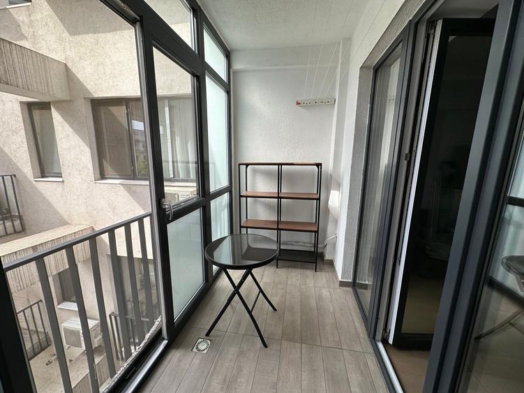 Apartament cu 3 camere semidecomandat, mobilat în Unirii — fotografia 3