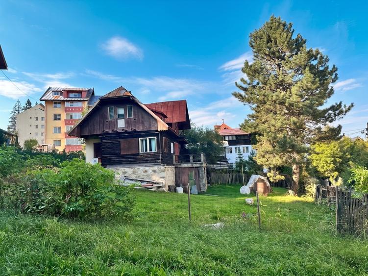 Casă cu 6 camere cu Teren 749 Mp în Predeal