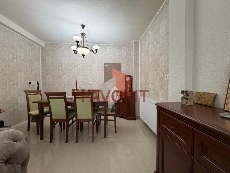 Duplex cu 4 camere cu Canalizare în Aradului