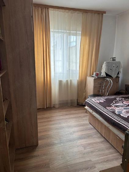 Apartament cu 3 camere decomandat în Mărășești