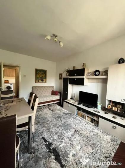 Apartament cu 3 camere decomandat în Rădăuți