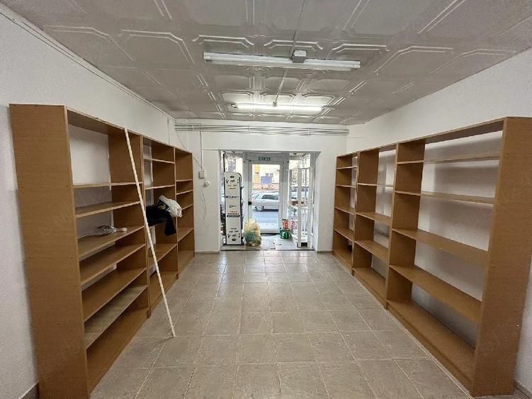 Spațiu comercial, de 50 mp, în Central