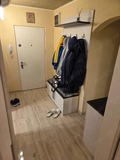 Apartament cu 3 camere decomandat în Lipovei