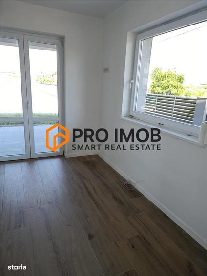 Casă cu 4 camere decomandat în Mărăcineni